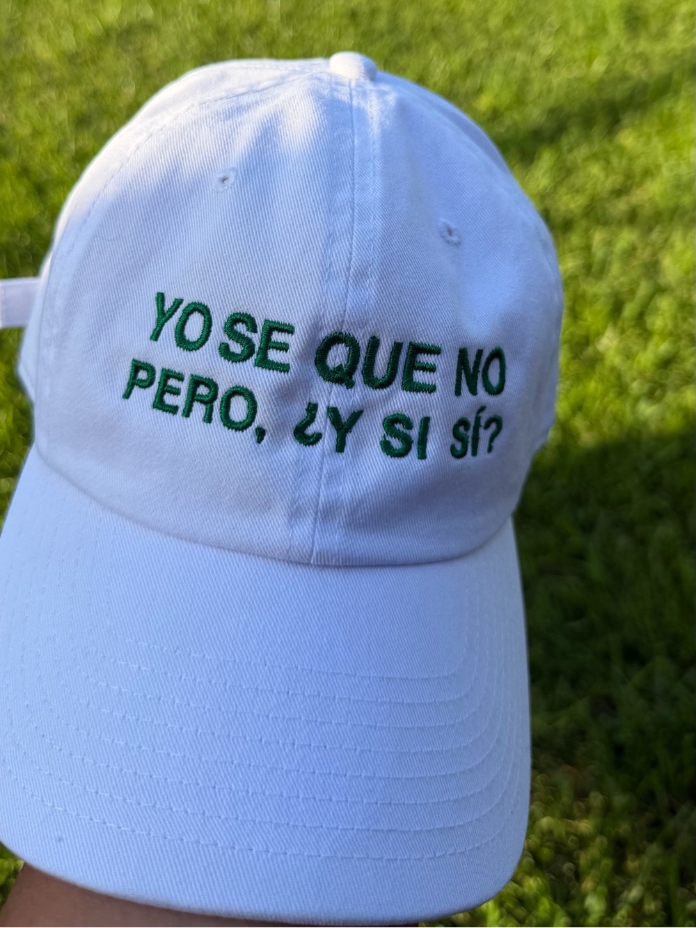 White Baseball Cap with Green Spanish Embroidery - Picture 5 of 12